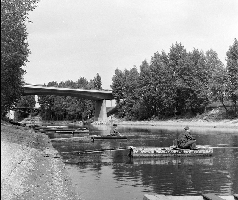 Hidak az Ipar-csatornán, 1969
